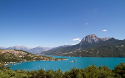 Découvrir le lac de Serre-Ponçon – VIDEOS et WEBCAMS