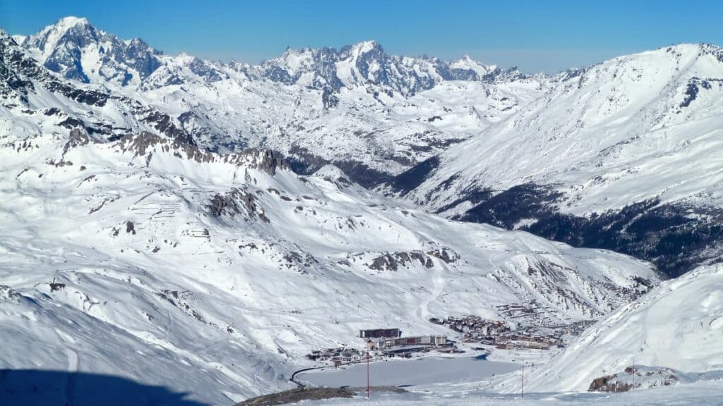 Les beaux panoramas depuis le domaine skiable de Tignes