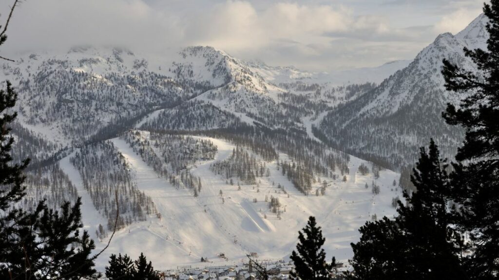 Skier à Montgenèvre
