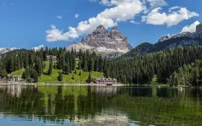 Les 7 plus beaux lacs des Dolomites et leurs légendes
