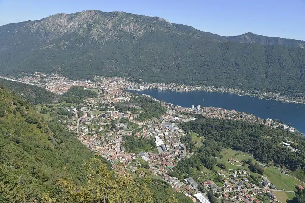 Omegna depuis son belvédère