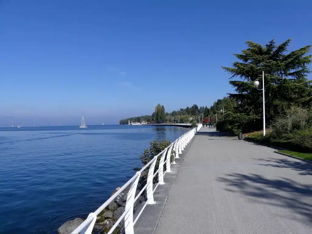 Où se promener au bord du lac à Thonon