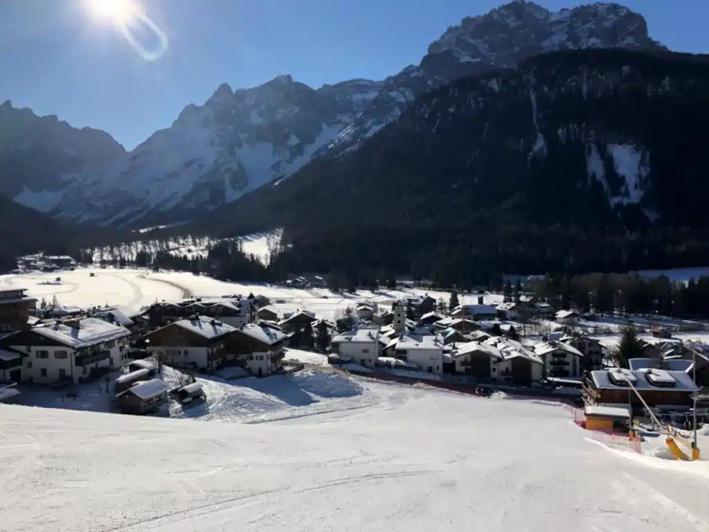 Sesto et l'entrée de la val Fiscalina en hiver